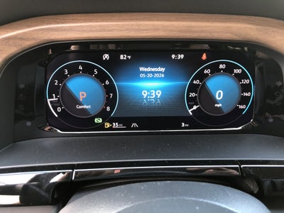 2026 Volkswagen Atlas 2.0T SE w/Technology w/black wheel package