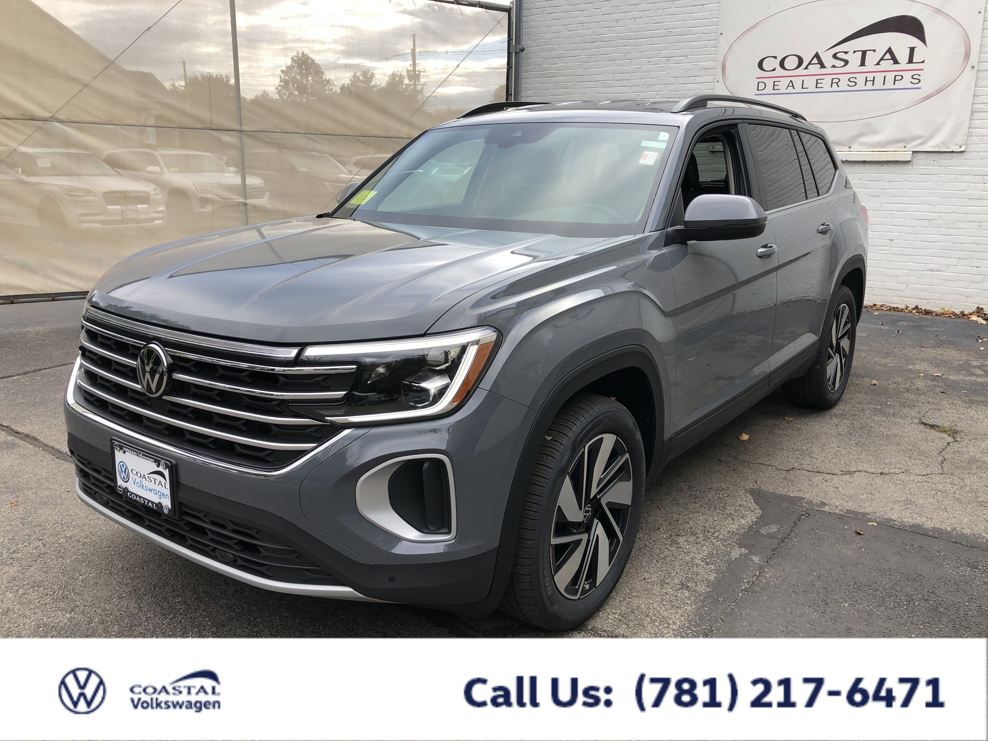 2026 Volkswagen Atlas 2.0T SE w/Technology w/captains chairs