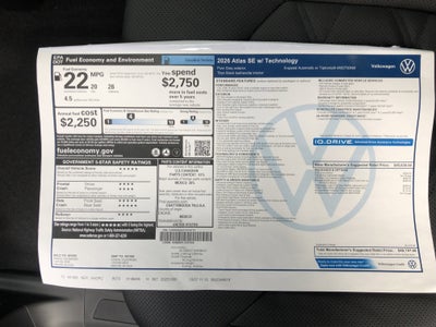 2026 Volkswagen Atlas 2.0T SE w/Technology w/captains chairs