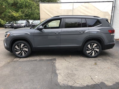 2026 Volkswagen Atlas 2.0T SE w/Technology w/captains chairs