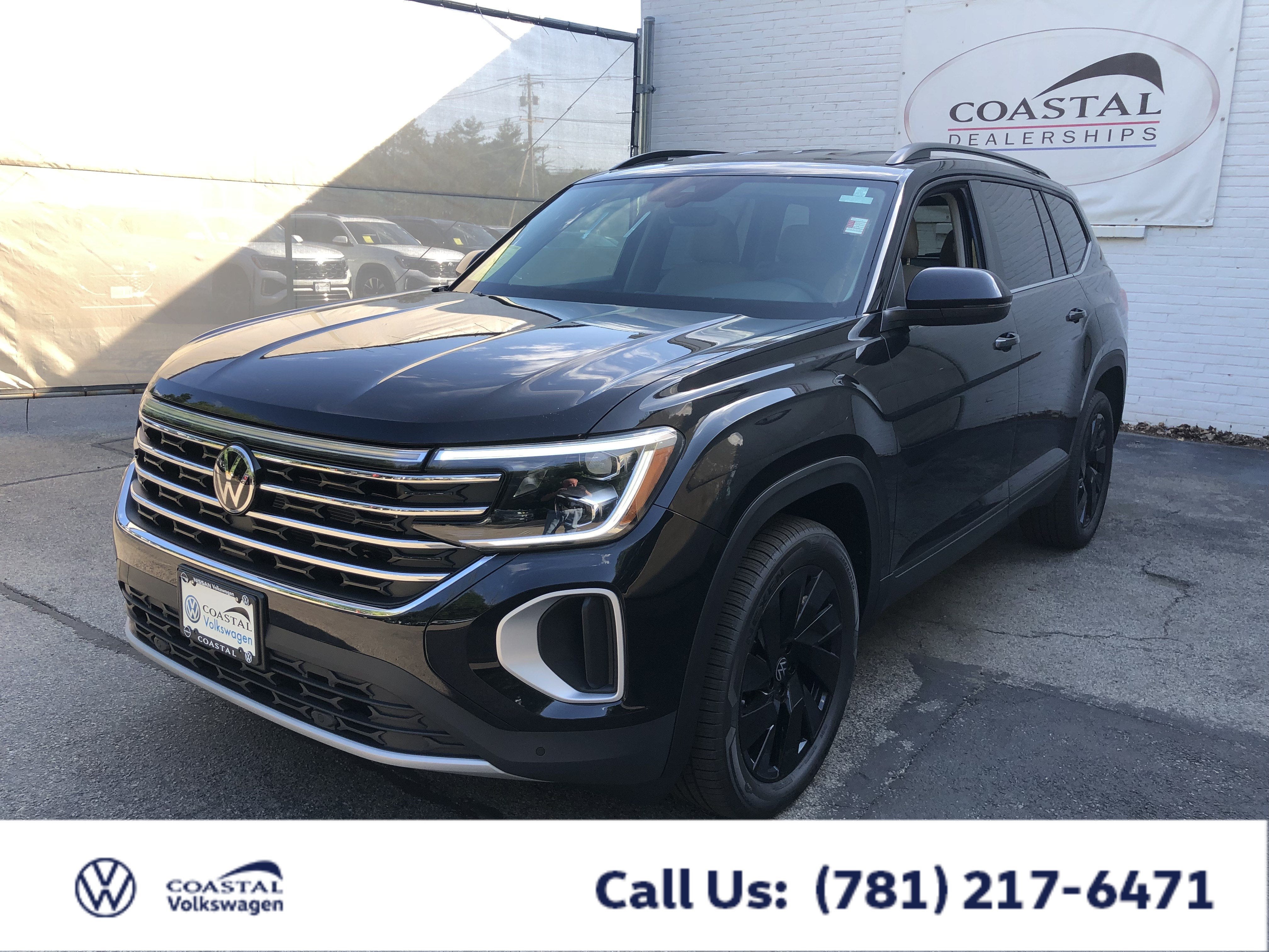 2026 Volkswagen Atlas 2.0T SE w/Technology w/black wheel package