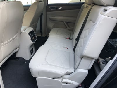 2026 Volkswagen Atlas 2.0T SE w/Technology w/black wheel package