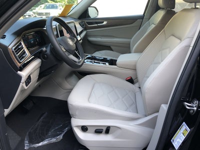 2026 Volkswagen Atlas 2.0T SE w/Technology w/black wheel package