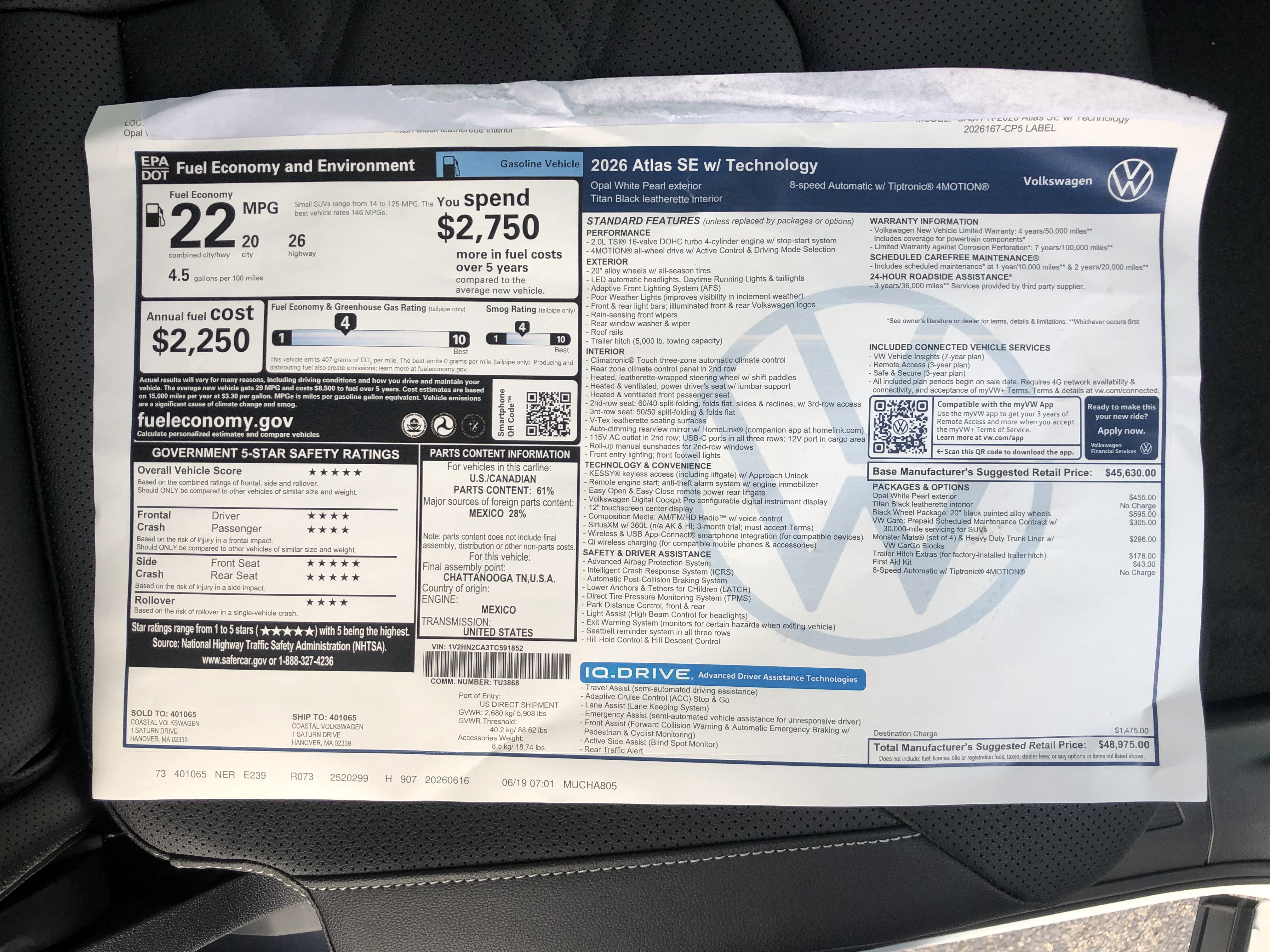 2026 Volkswagen Atlas 2.0T SE w/Technology w/black wheel package
