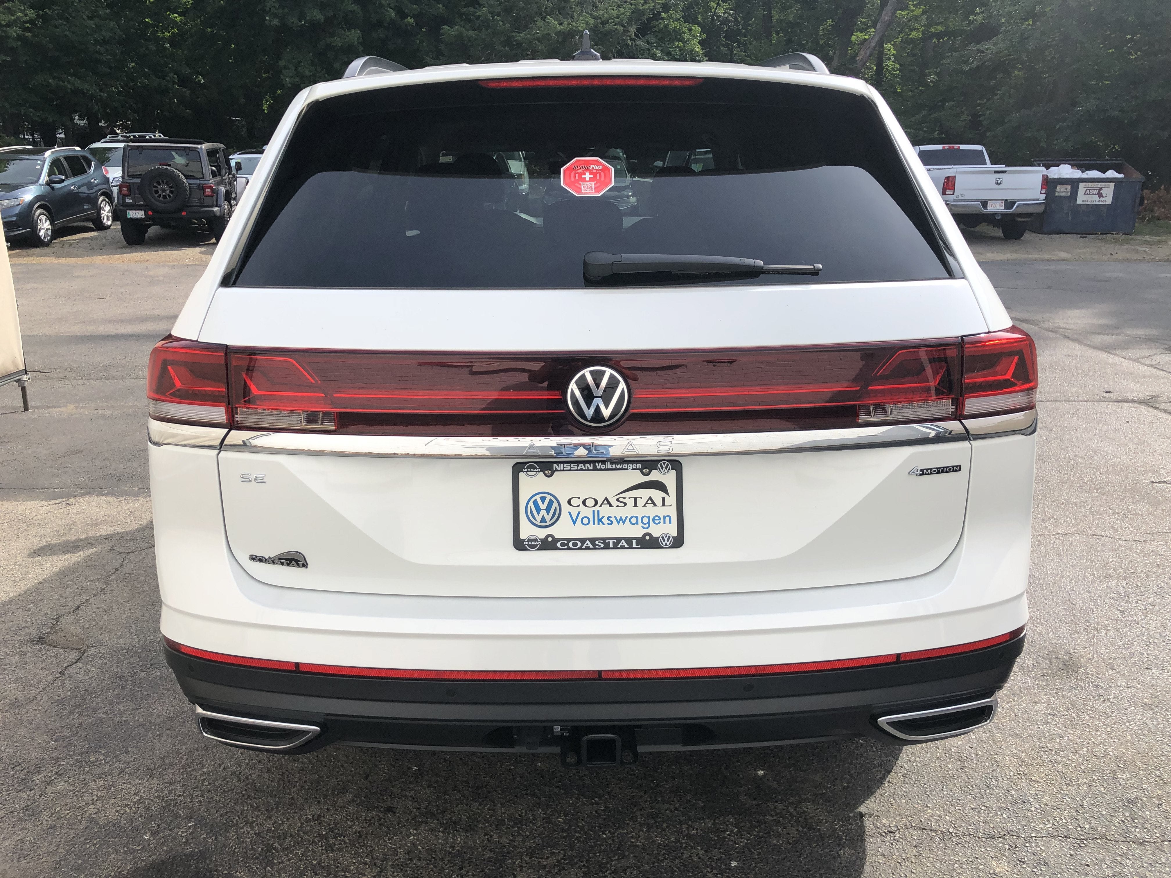2026 Volkswagen Atlas 2.0T SE w/Technology w/black wheel package