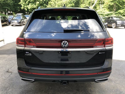 2026 Volkswagen Atlas 2.0T SE w/Technology w/black wheel package