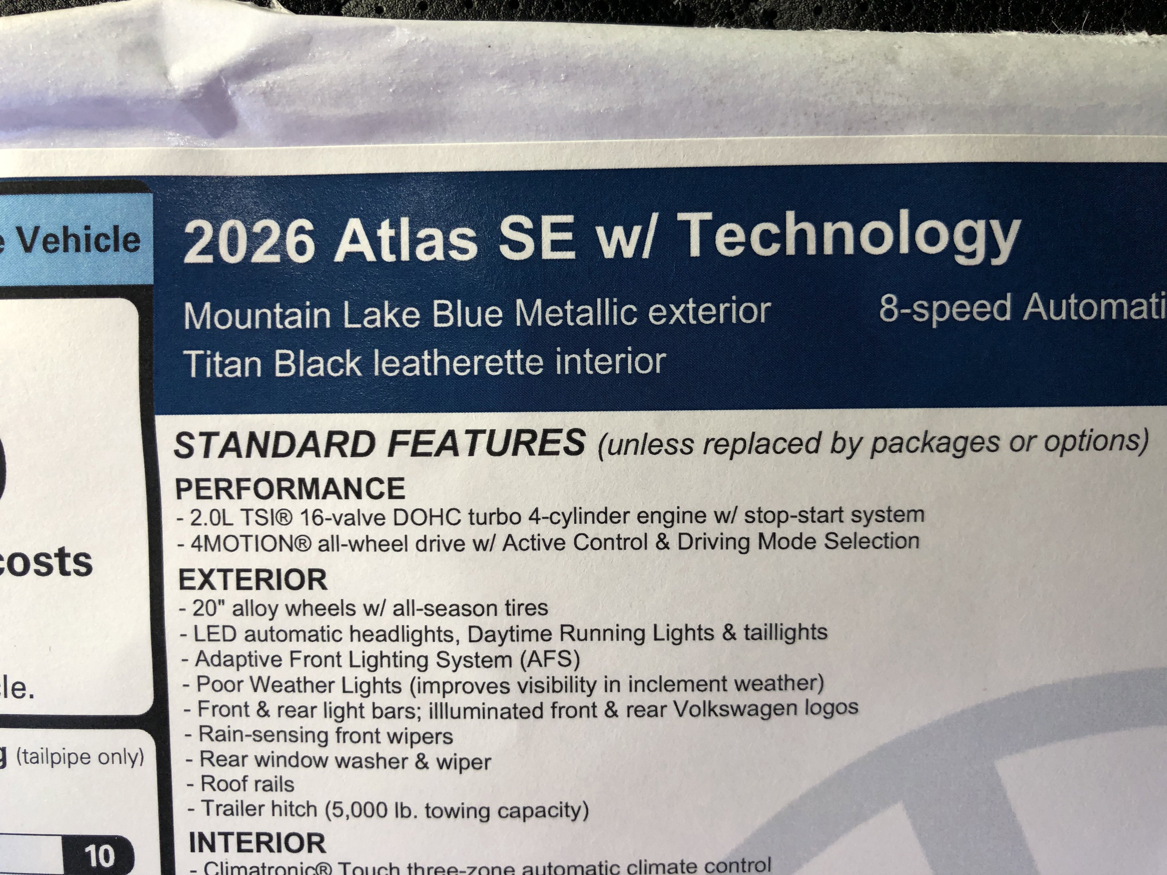 2026 Volkswagen Atlas 2.0T SE w/Technology w/captains chairs and black wheel package