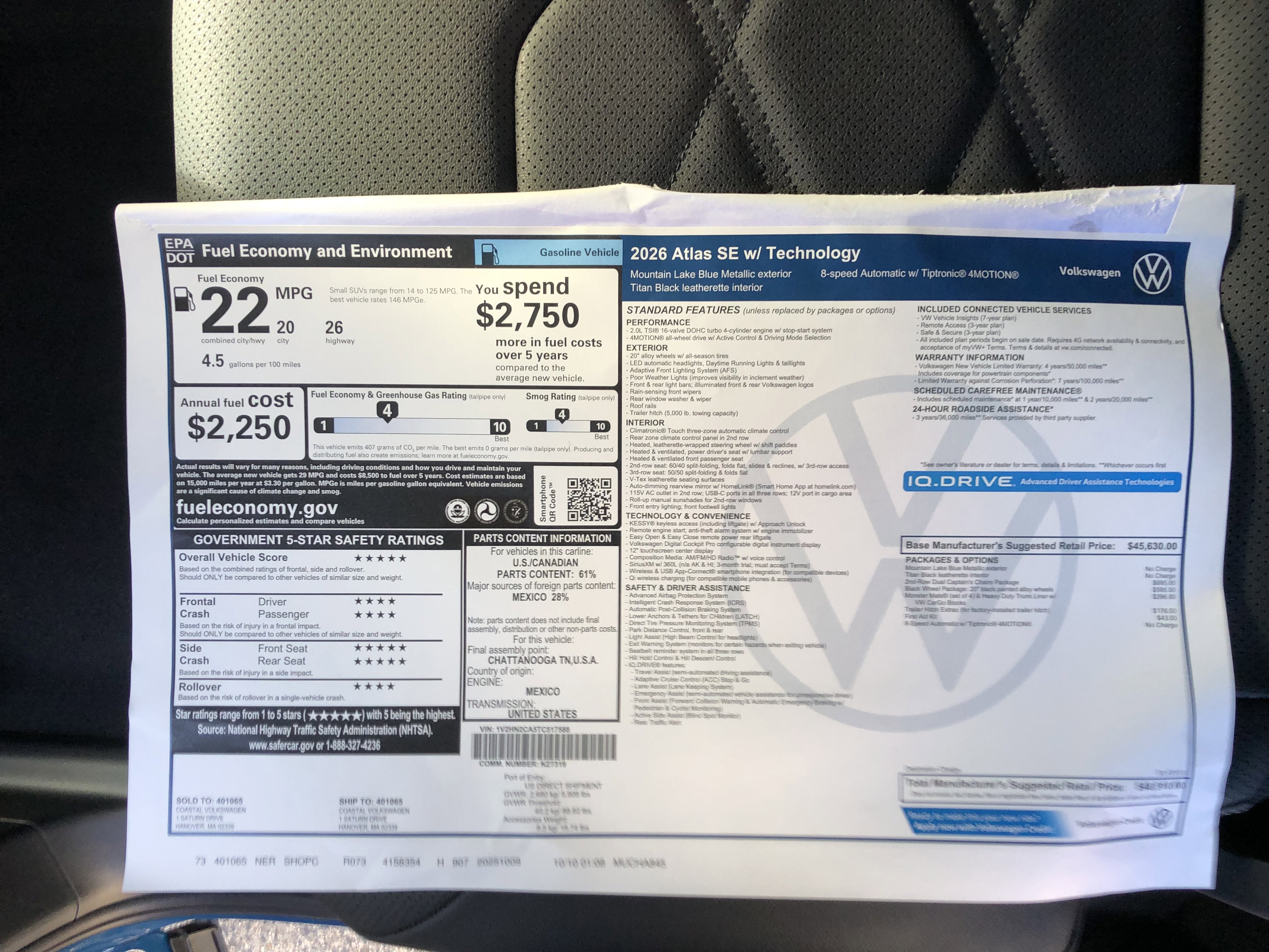 2026 Volkswagen Atlas 2.0T SE w/Technology w/captains chairs and black wheel package