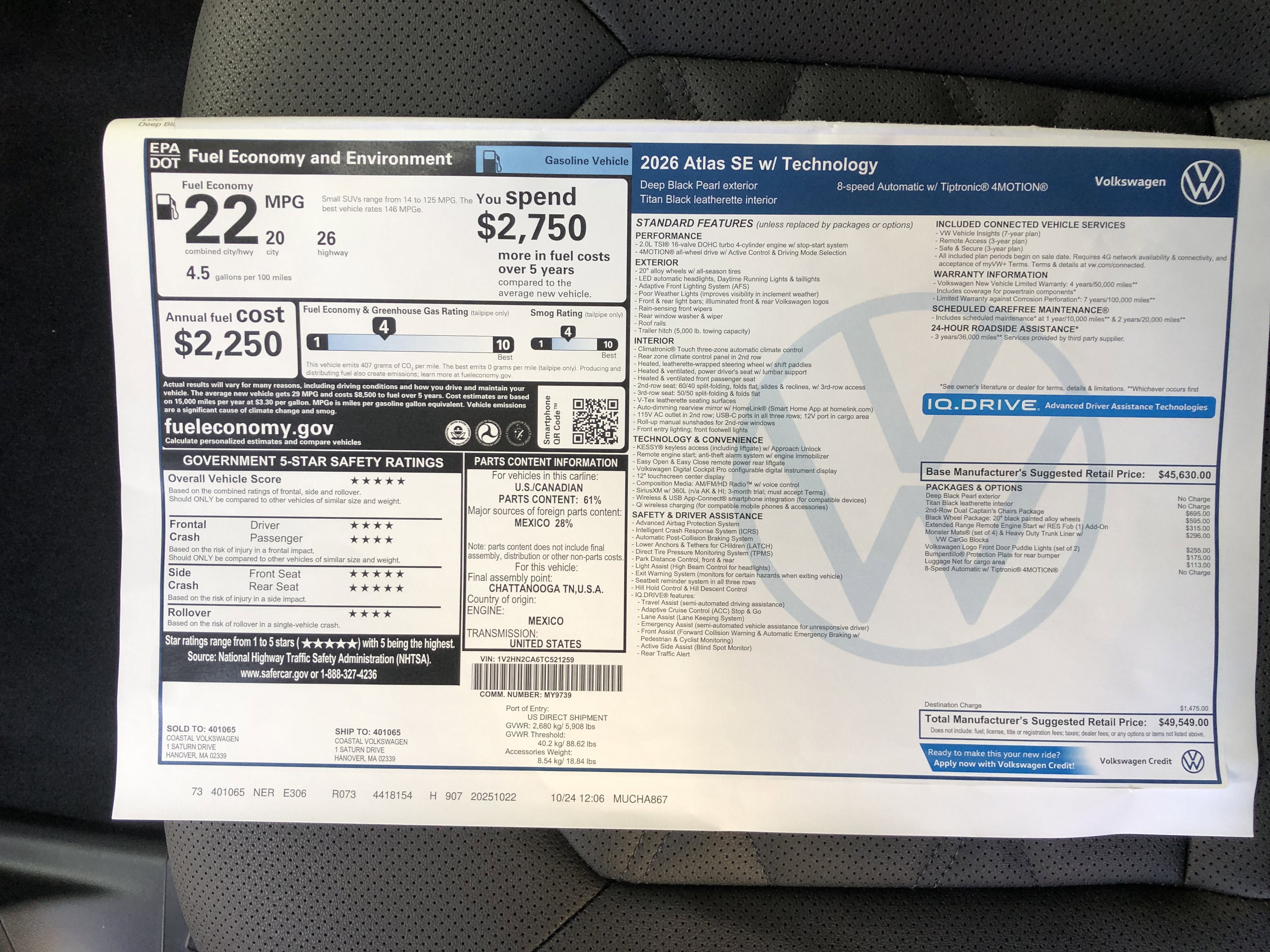 2026 Volkswagen Atlas 2.0T SE w/Technology w/captains chairs and black wheel package