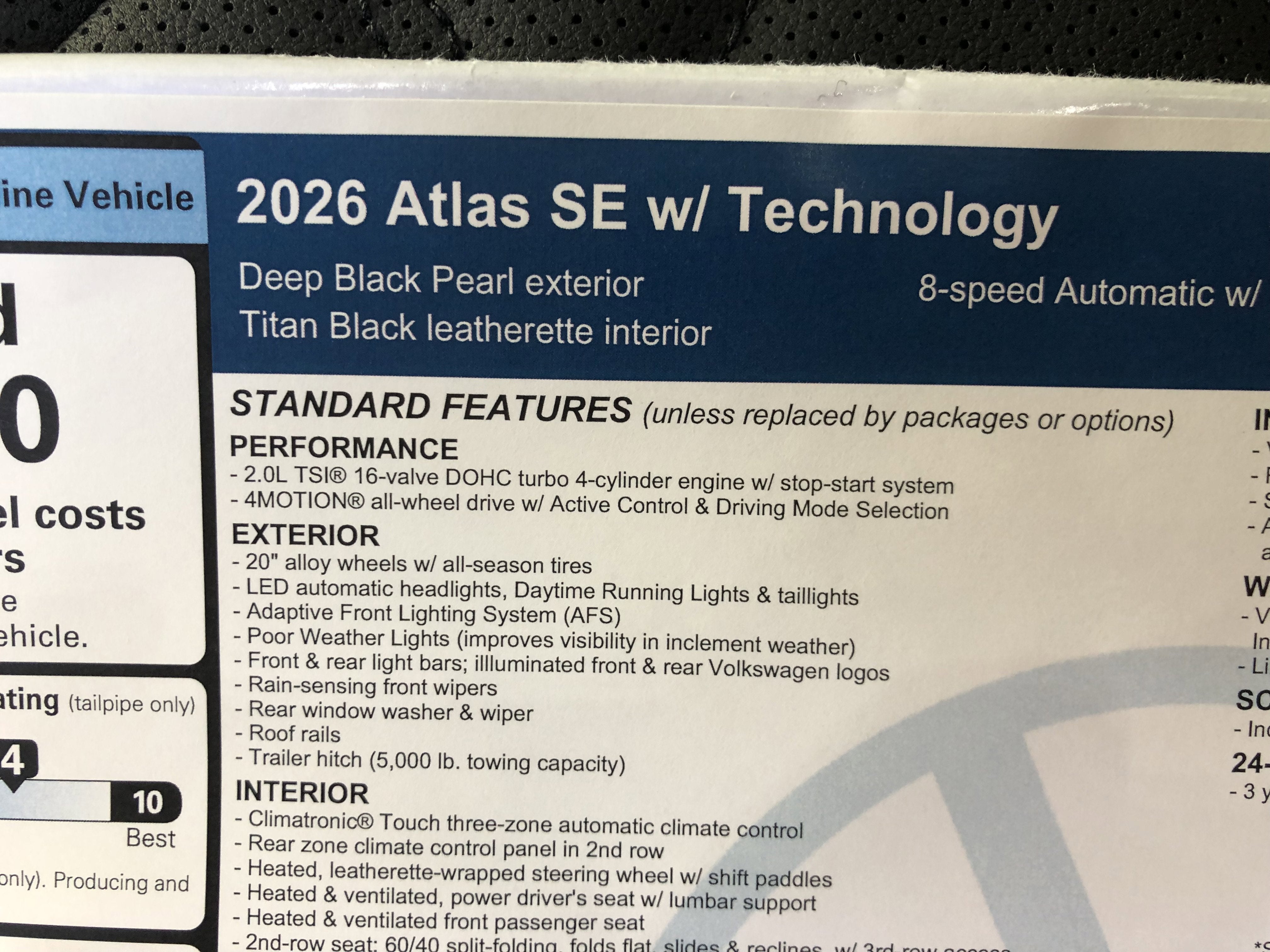 2026 Volkswagen Atlas 2.0T SE w/Technology w/captains chairs and black wheel package