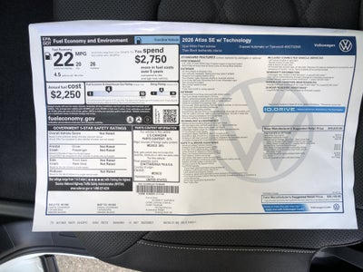 2026 Volkswagen Atlas 2.0T SE w/Technology w/captains chairs and black wheel package