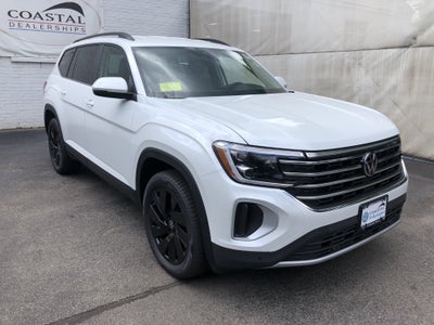 2026 Volkswagen Atlas 2.0T SE w/Technology w/captains chairs and black wheel package