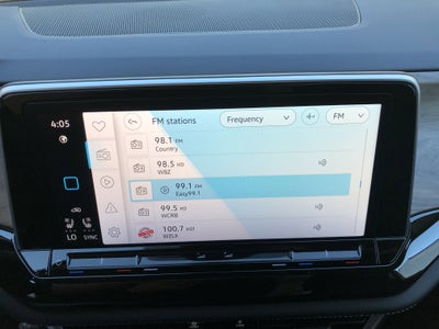 2026 Volkswagen Atlas 2.0T SE w/Technology w/black wheel package