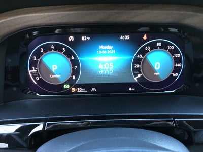 2026 Volkswagen Atlas 2.0T SE w/Technology w/black wheel package