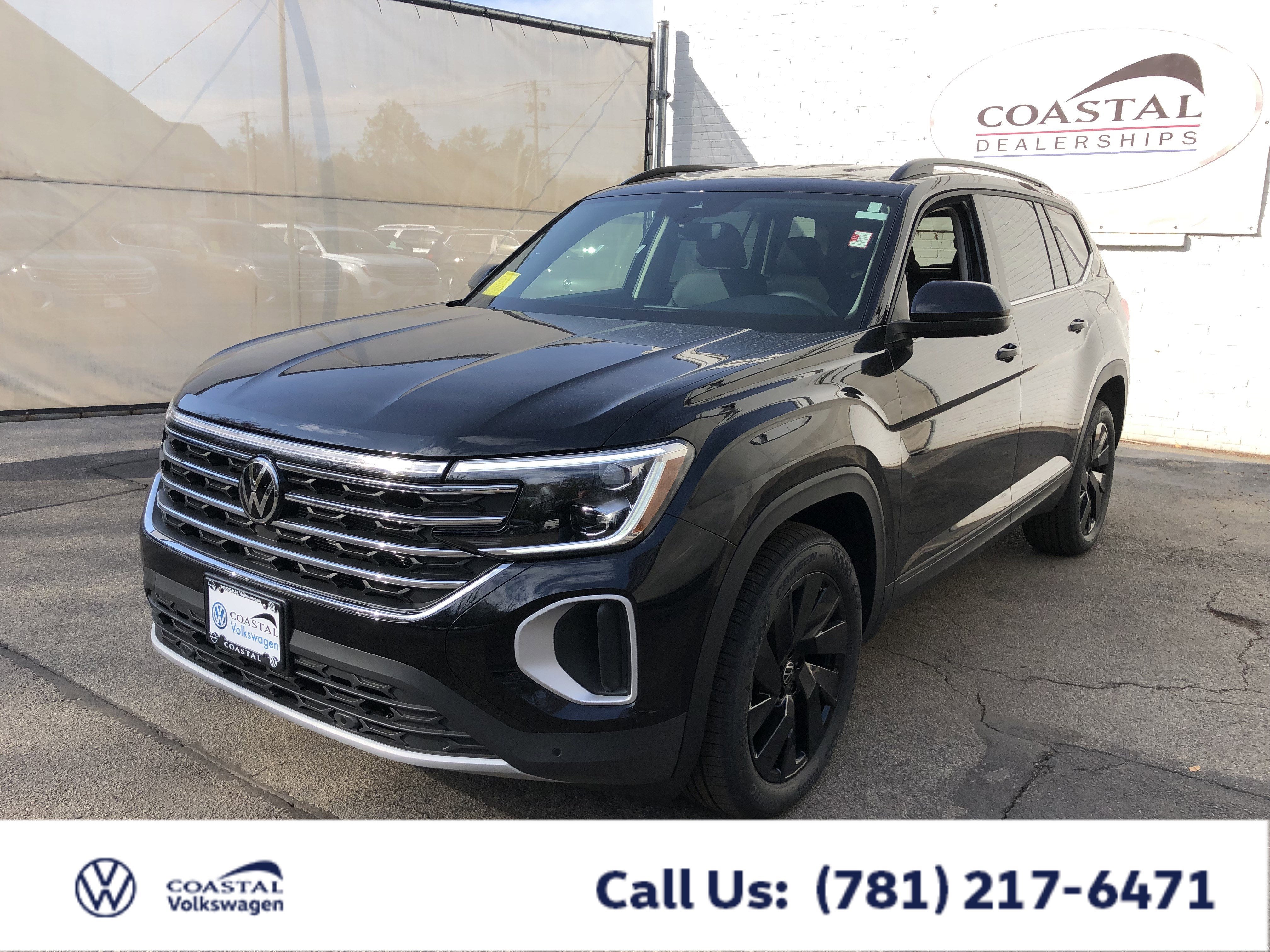 2026 Volkswagen Atlas 2.0T SE w/Technology w/black wheel package