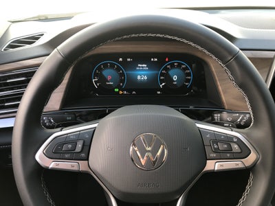 2026 Volkswagen Atlas 2.0T SE w/Technology w/black wheel package
