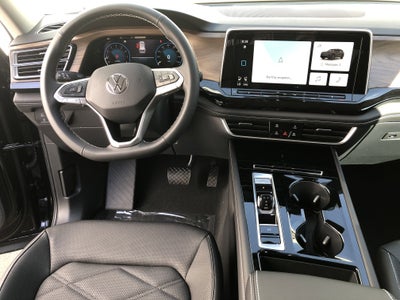 2026 Volkswagen Atlas 2.0T SE w/Technology w/black wheel package
