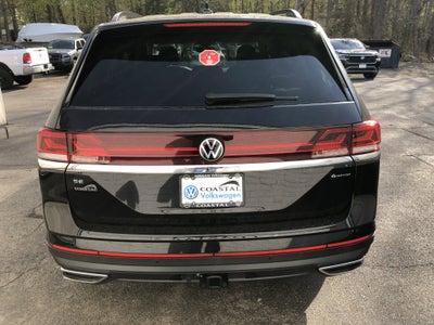 2026 Volkswagen Atlas 2.0T SE w/Technology w/black wheel package