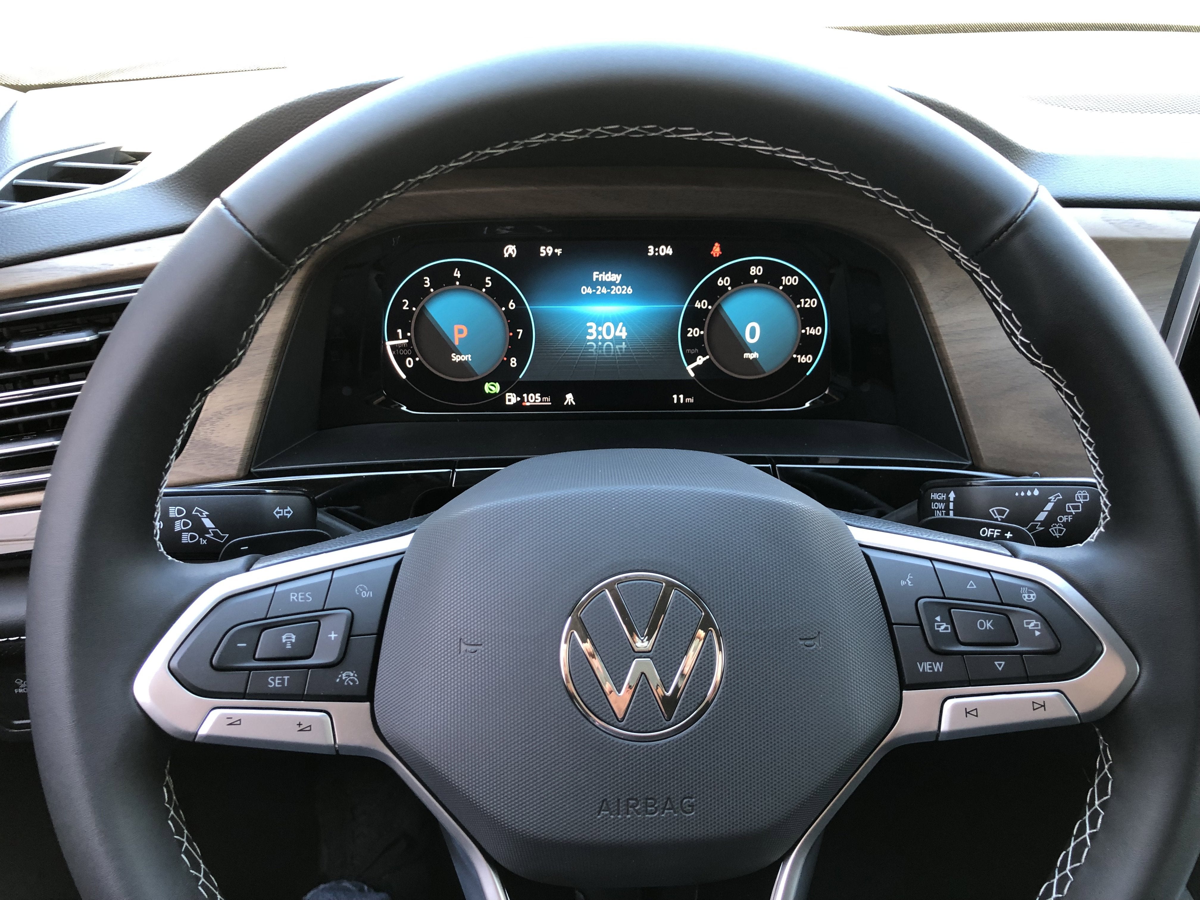 2026 Volkswagen Atlas 2.0T SE w/Technology w/black wheel package