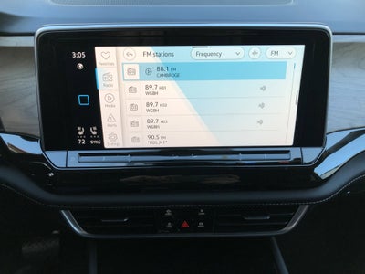2026 Volkswagen Atlas 2.0T SE w/Technology w/black wheel package