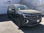 2026 Volkswagen Atlas 2.0T SE w/Technology w/black wheel package