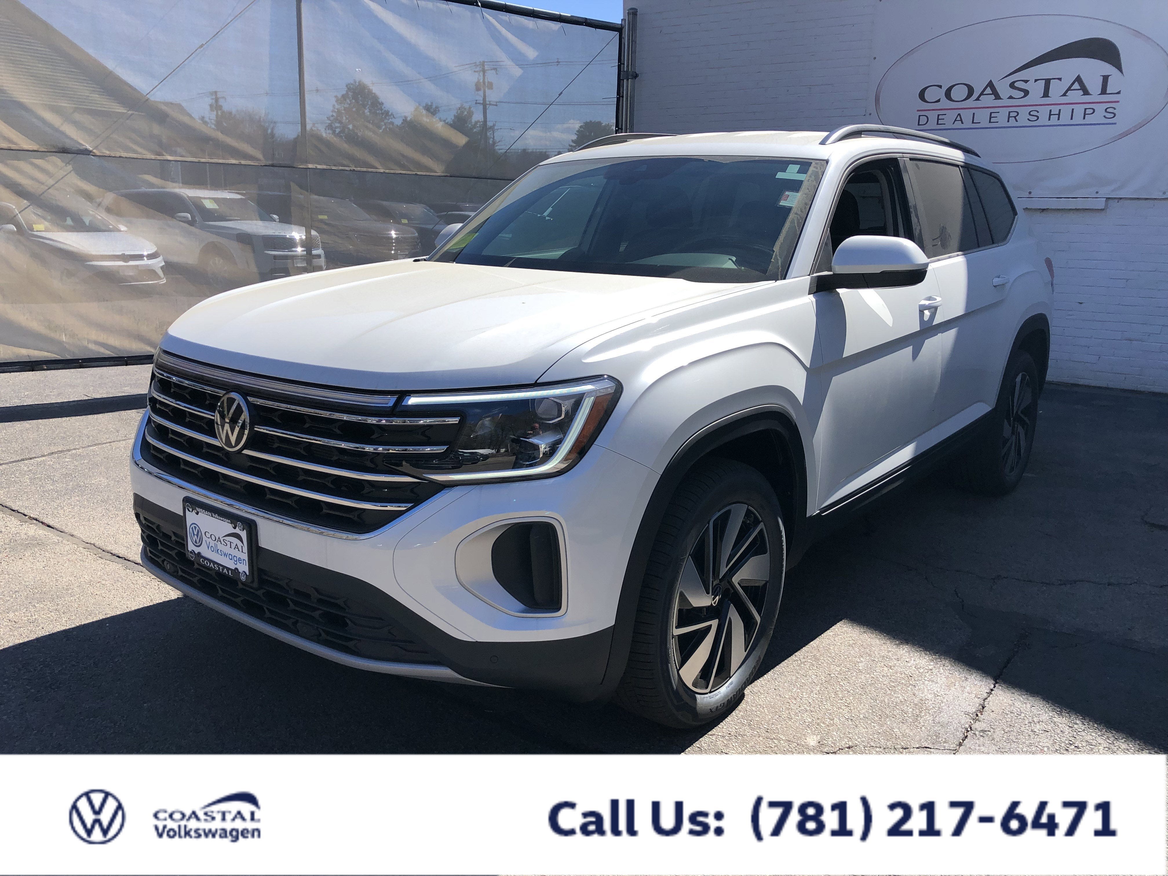 2026 Volkswagen Atlas 2.0T SE w/Technology w/captains chairs