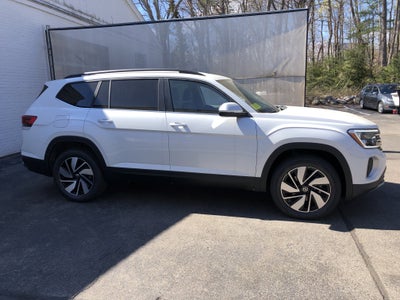 2026 Volkswagen Atlas 2.0T SE w/Technology w/captains chairs