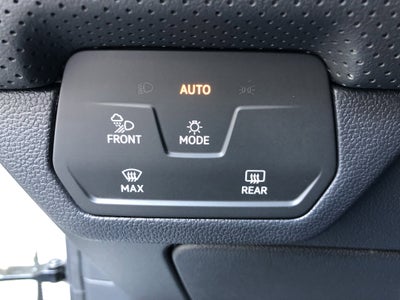 2026 Volkswagen Atlas 2.0T SE w/Technology w/captains chairs