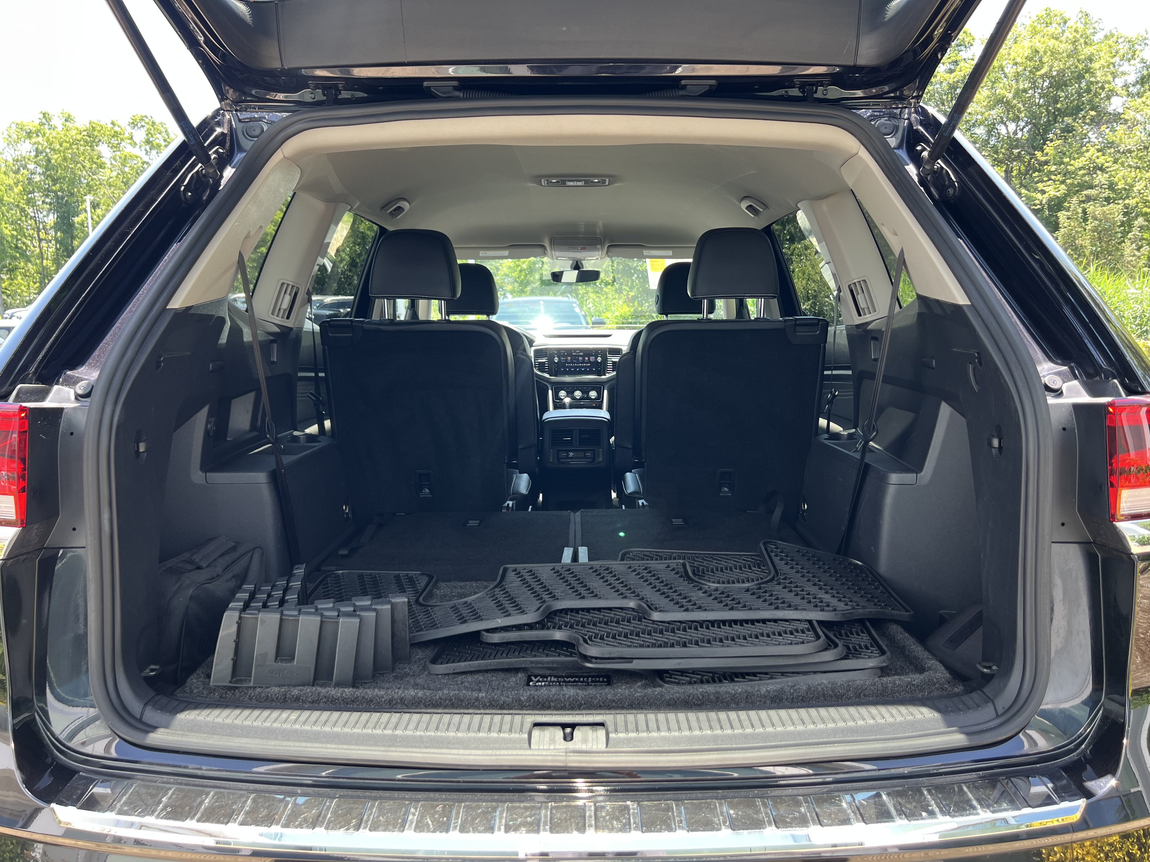 2022 Volkswagen Atlas 2.0T SE w/Technology