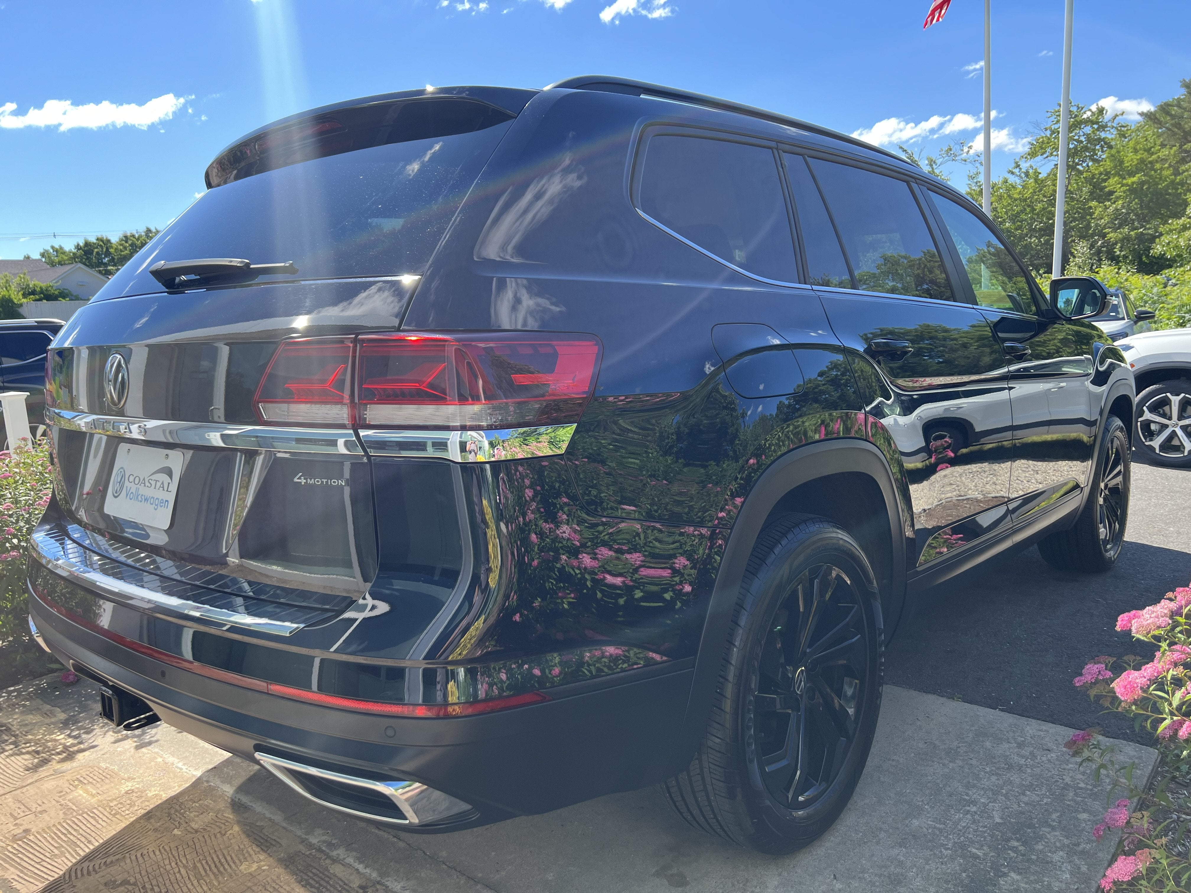 2023 Volkswagen Atlas 3.6L V6 SE w/Technology W/Black Wheel Package