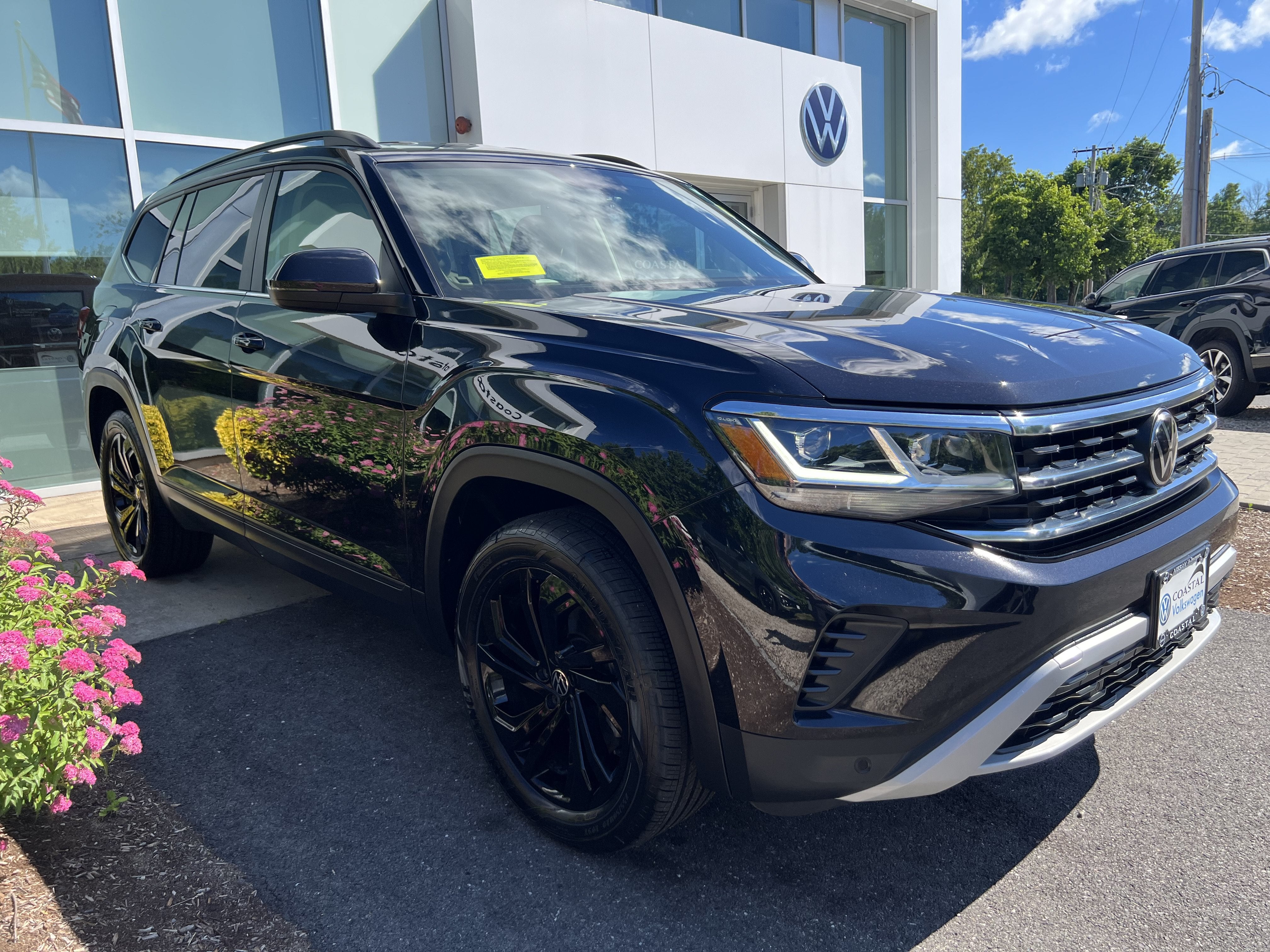 2023 Volkswagen Atlas 3.6L V6 SE w/Technology W/Black Wheel Package
