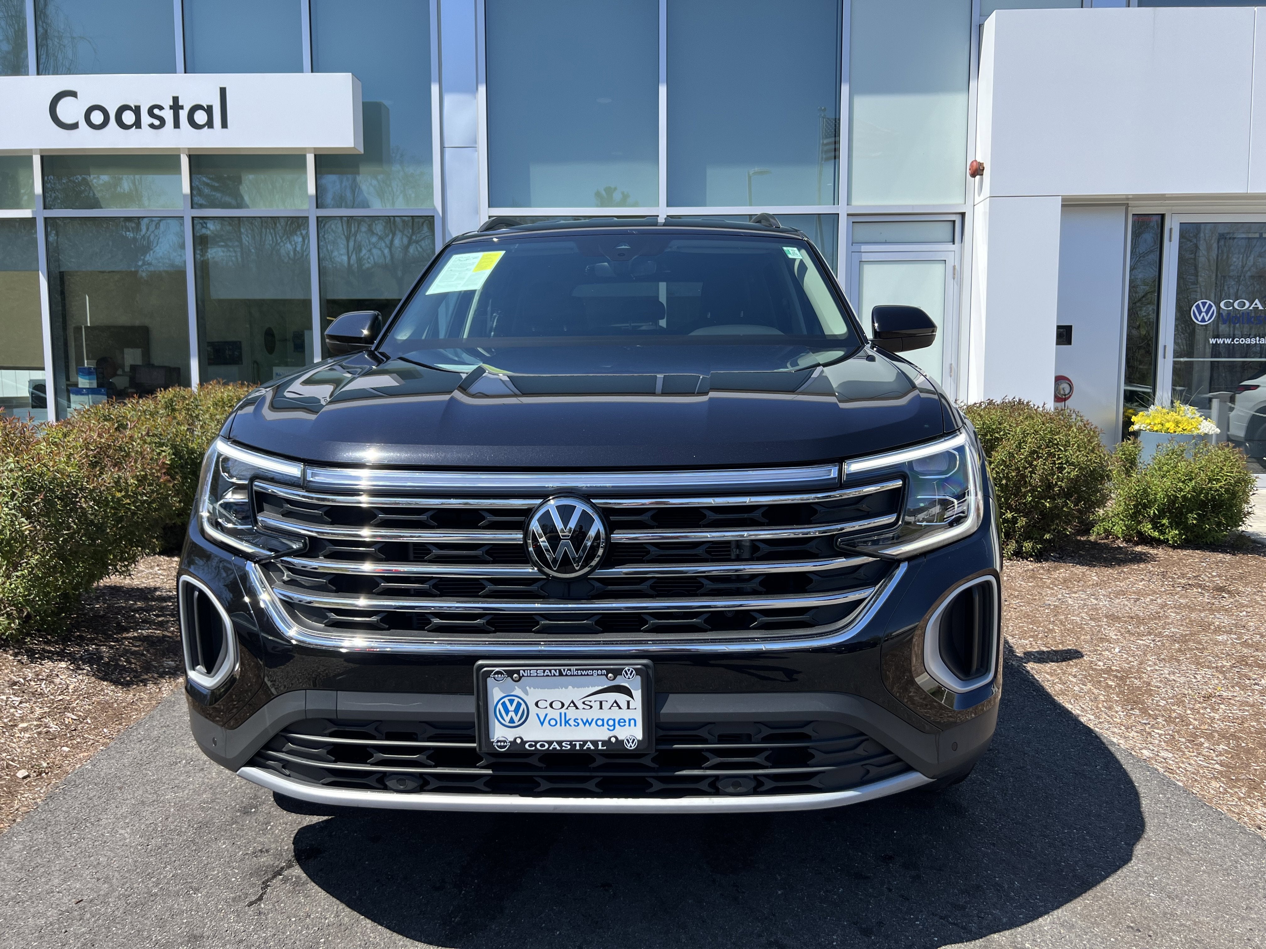 2025 Volkswagen Atlas 2.0T SE w/Technology