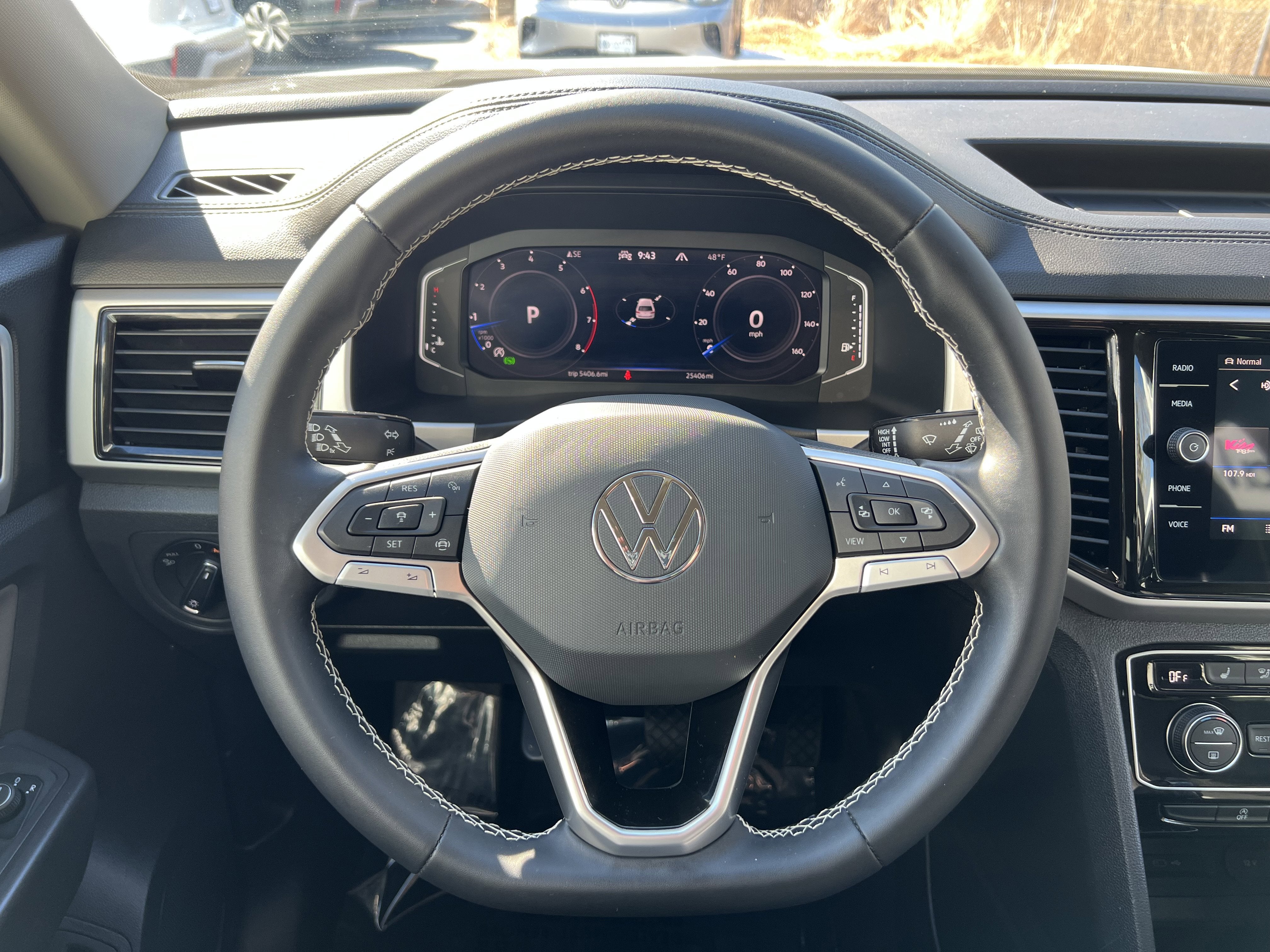 2023 Volkswagen Atlas 3.6L V6 SE w/Technology