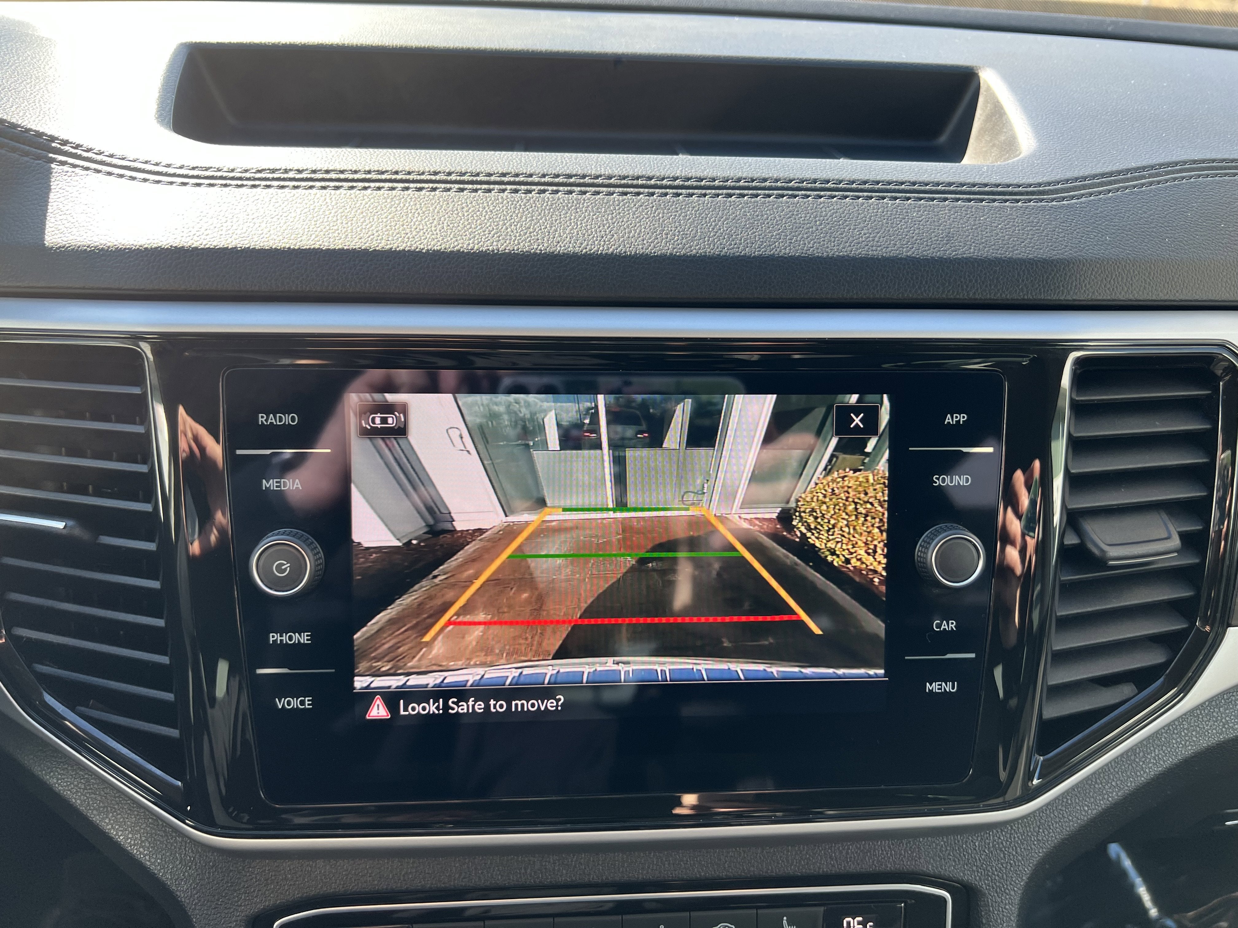 2023 Volkswagen Atlas 3.6L V6 SE w/Technology