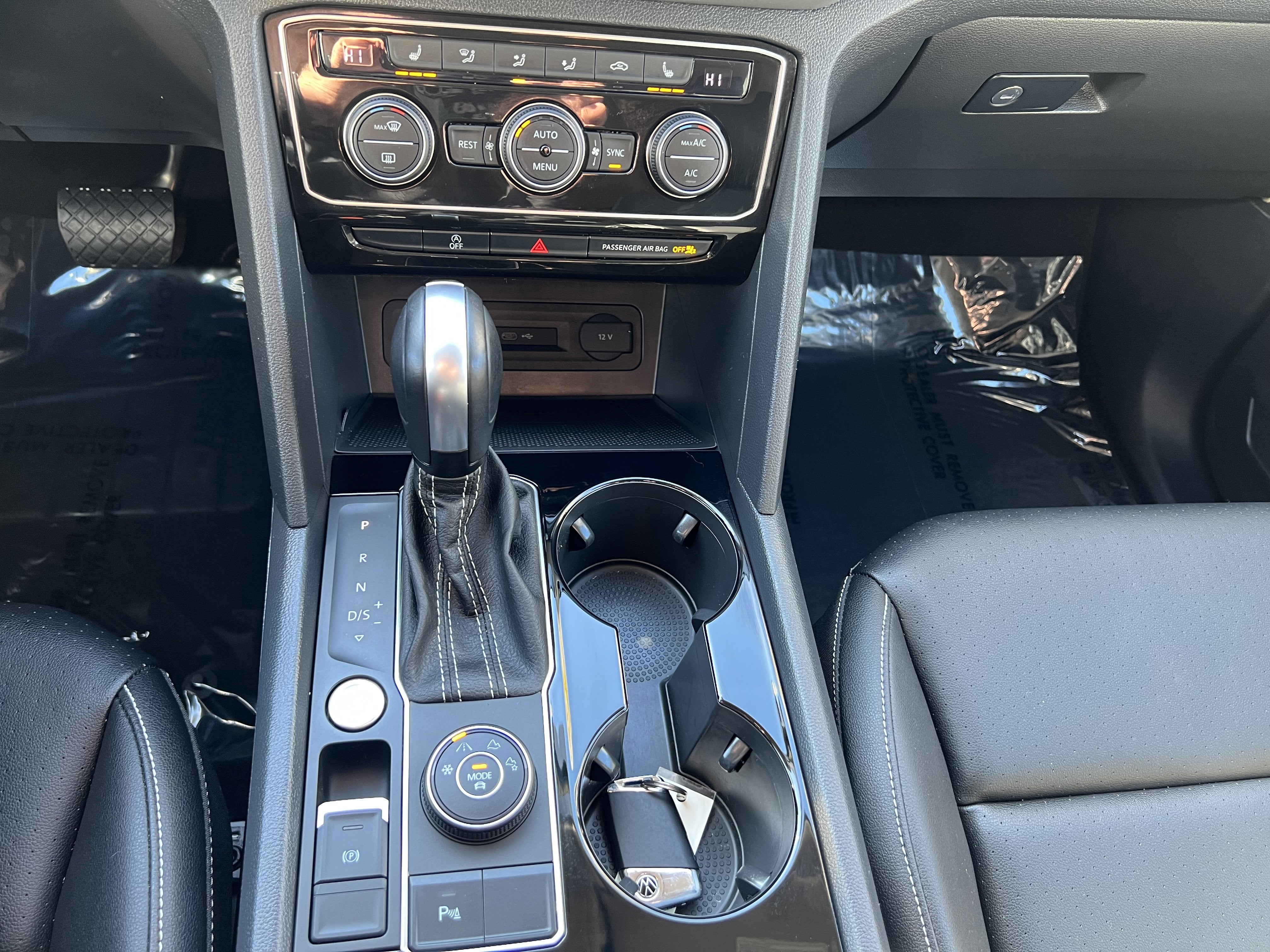 2023 Volkswagen Atlas 3.6L V6 SE w/Technology