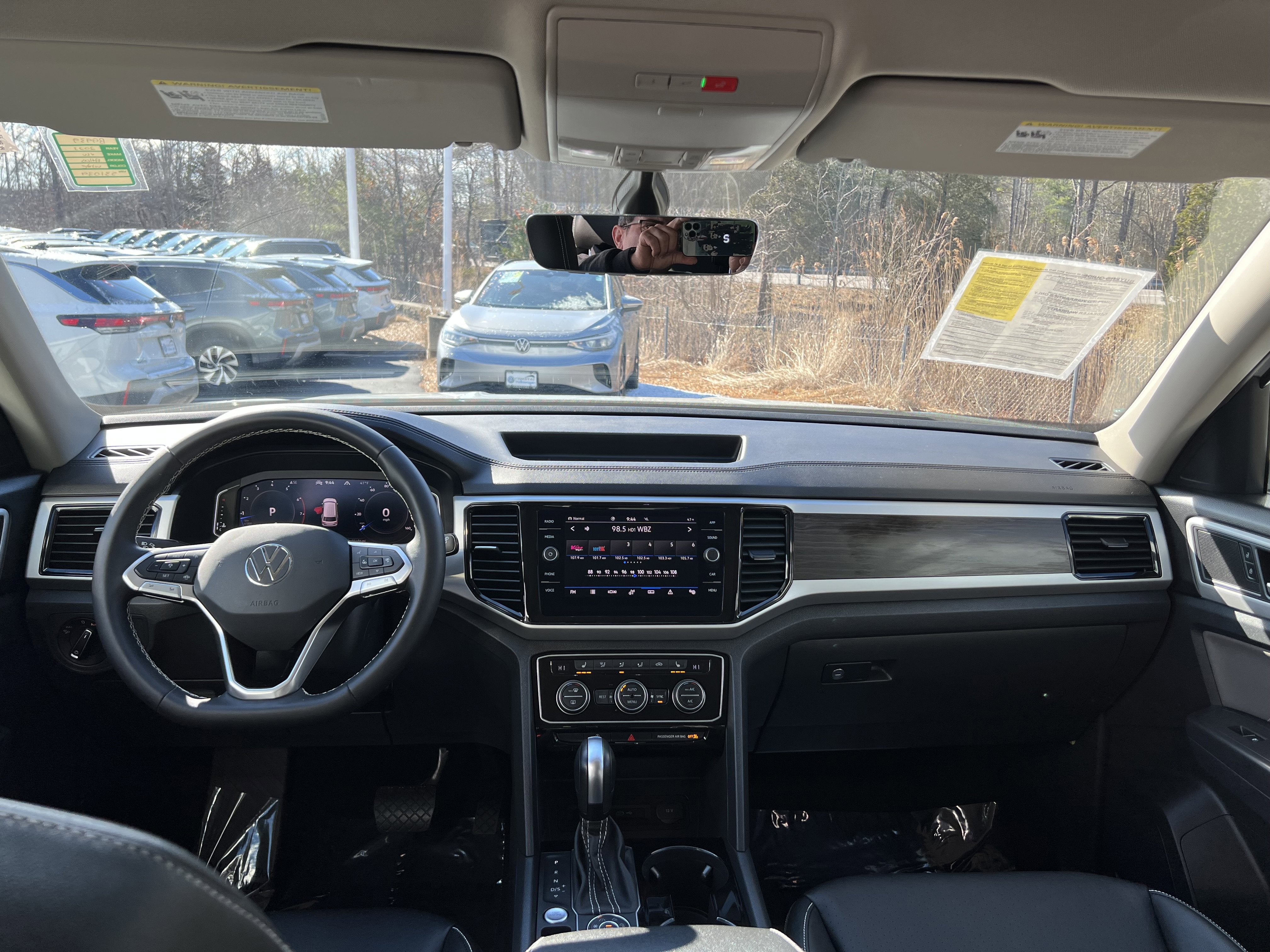 2023 Volkswagen Atlas 3.6L V6 SE w/Technology