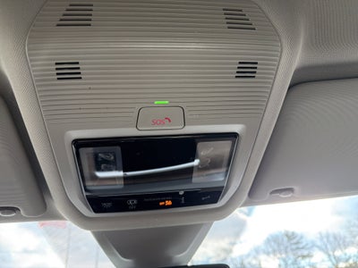 2024 Volkswagen Atlas 2.0T SE w/Technology w/ Captains Chairs