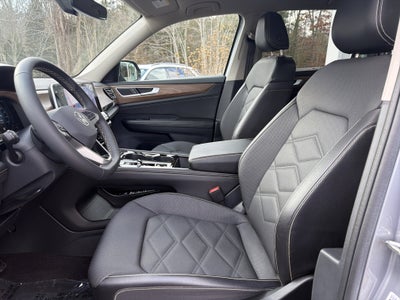 2024 Volkswagen Atlas 2.0T SE w/Technology w/ Captains Chairs