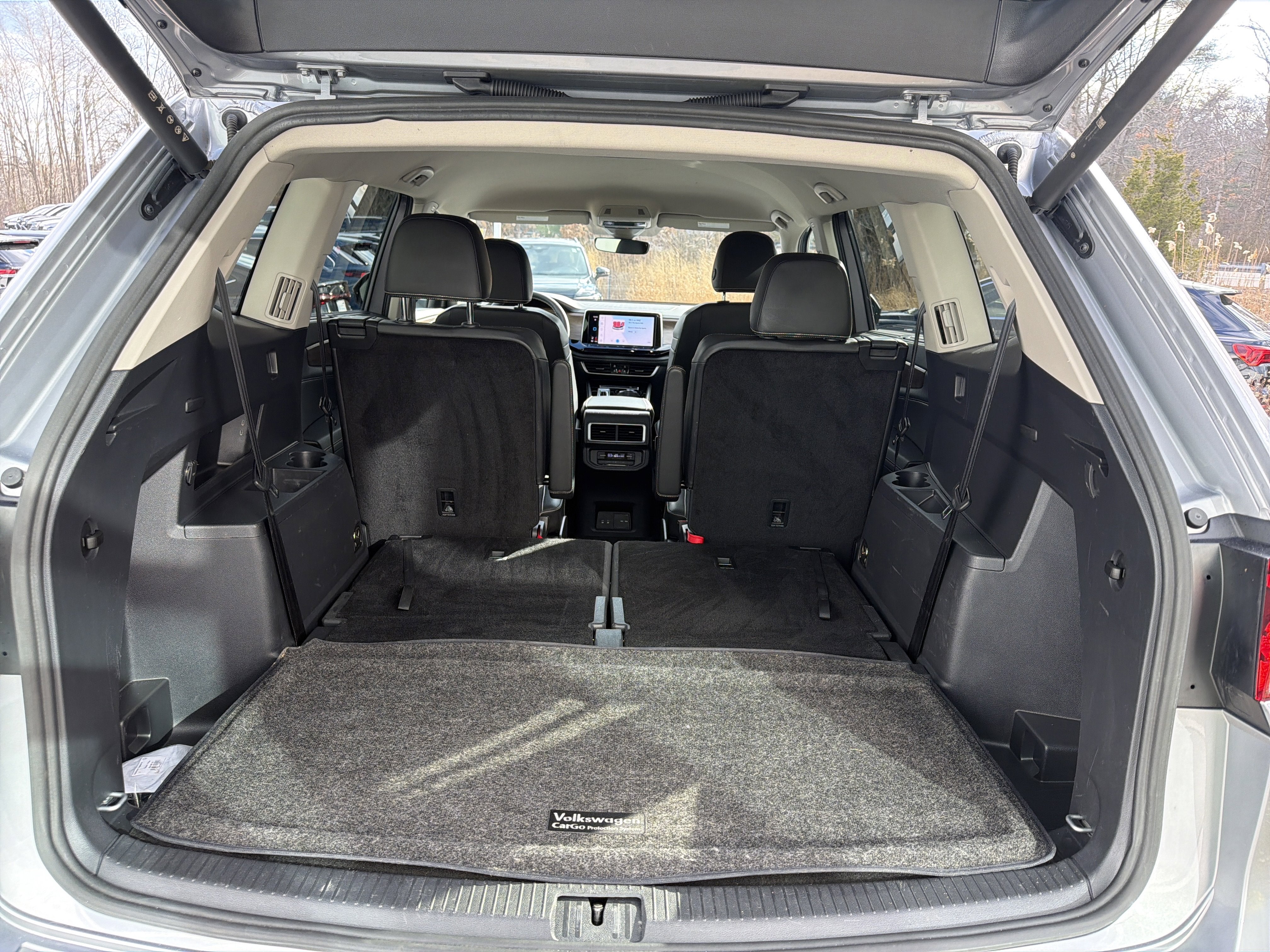 2024 Volkswagen Atlas 2.0T SE w/Technology w/ Captains Chairs