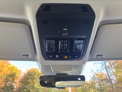 2027 Volkswagen Atlas SE w/Technology w/panoramic sunroof