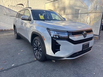 2027 Volkswagen Atlas SE w/Technology w/panoramic sunroof
