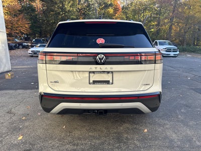 2027 Volkswagen Atlas SE w/Technology w/panoramic sunroof