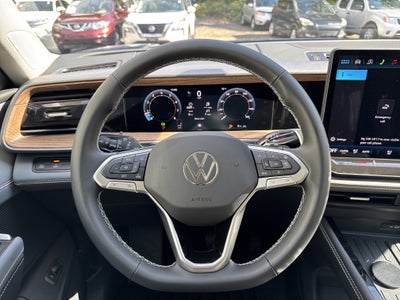 2027 Volkswagen Atlas SE w/Technology