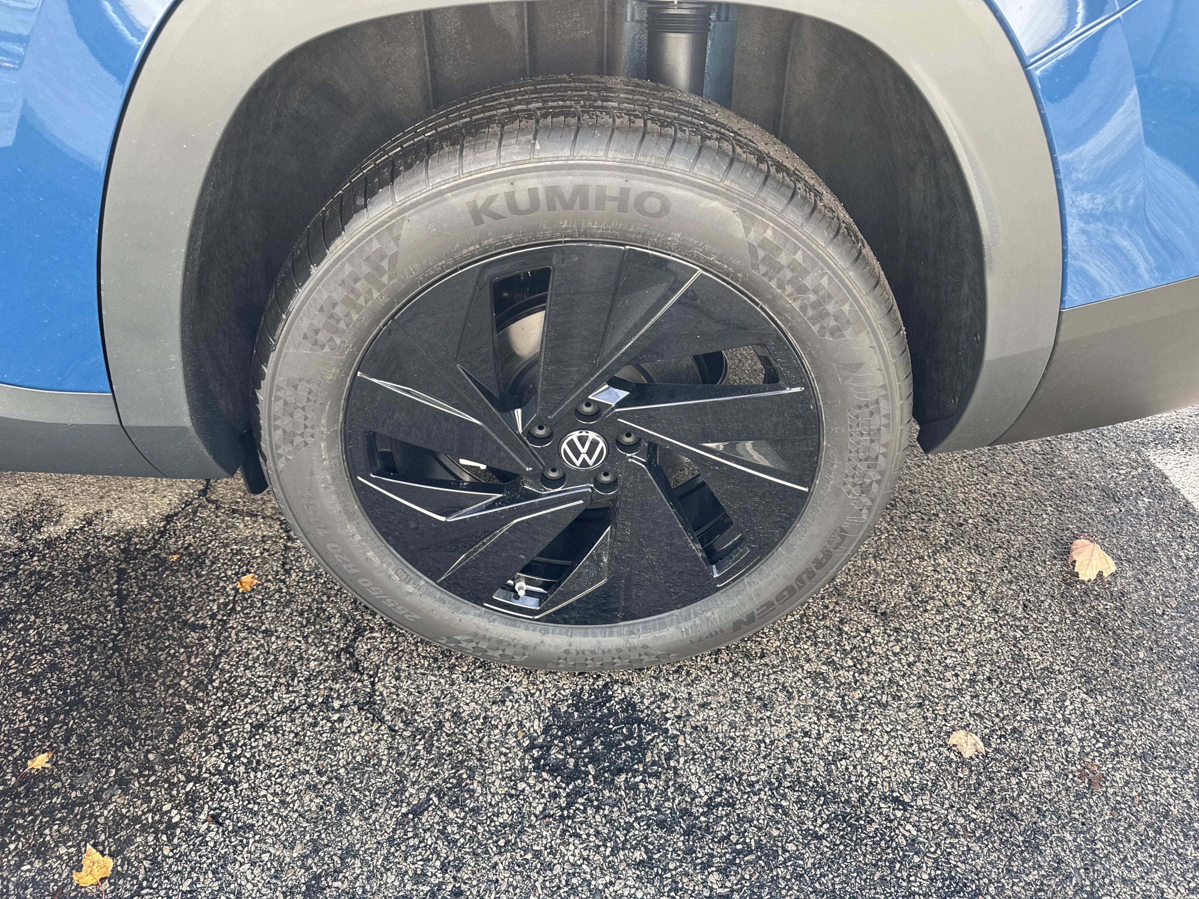 2027 Volkswagen Atlas SE w/Technology