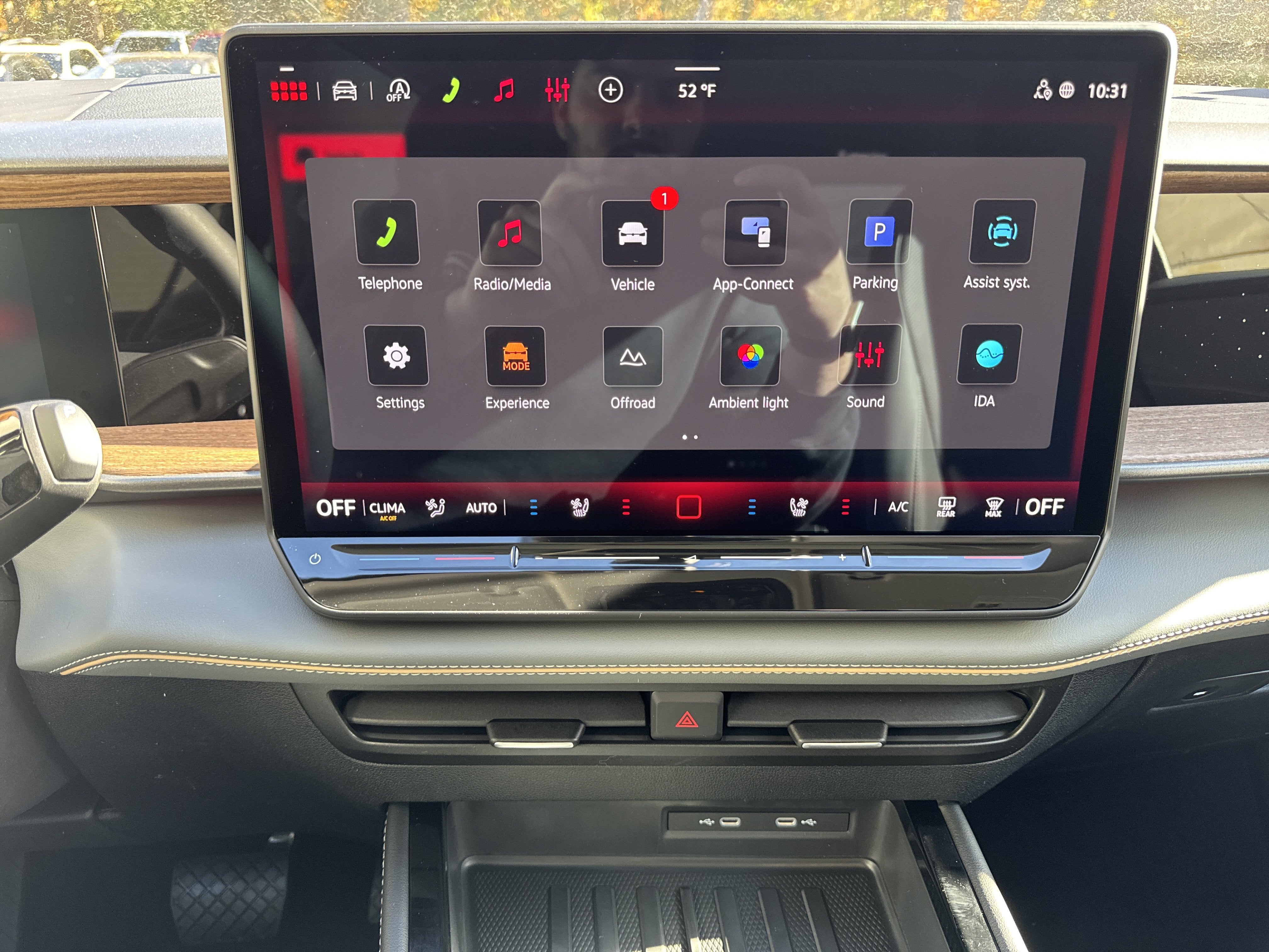 2027 Volkswagen Atlas SE w/Technology w/captains chairs and panoramic sunroof