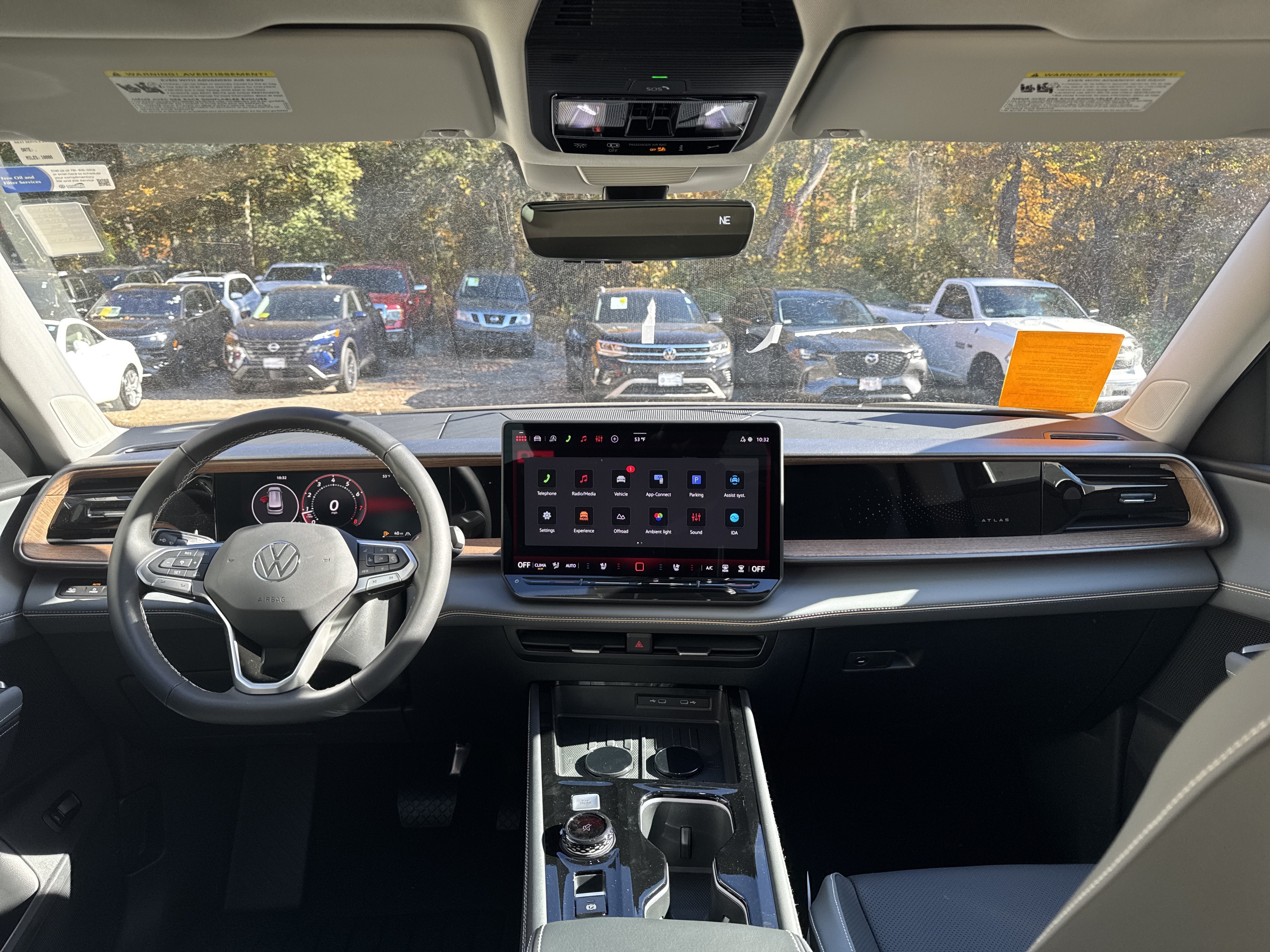 2027 Volkswagen Atlas SE w/Technology w/captains chairs and panoramic sunroof