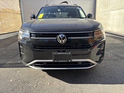 2027 Volkswagen Atlas SE w/Technology w/captains chairs and panoramic sunroof