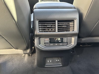 2027 Volkswagen Atlas SE w/Technology w/captains chairs and panoramic sunroof