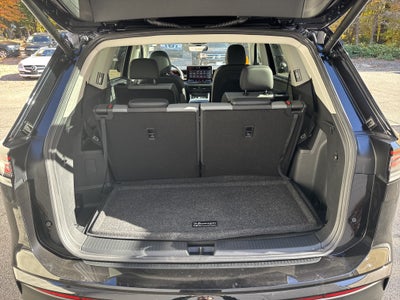 2027 Volkswagen Atlas SE w/Technology w/captains chairs and panoramic sunroof