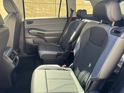 2027 Volkswagen Atlas SE w/Technology w/captains chairs and panoramic sunroof